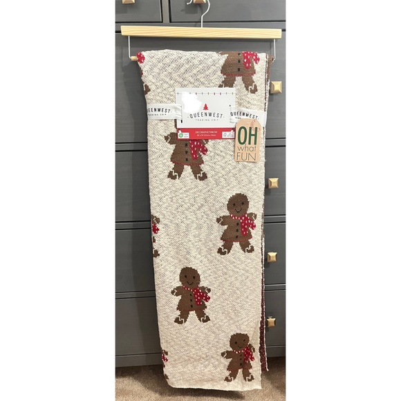 Queen West Trading Co Holiday Nwt Viral Gingerbread Man Knitted